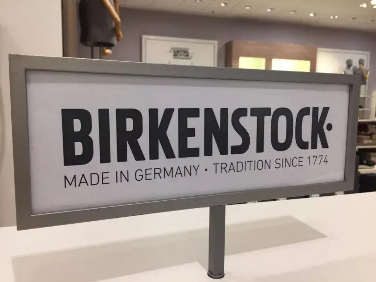 How Should Birkenstock Be Worn?