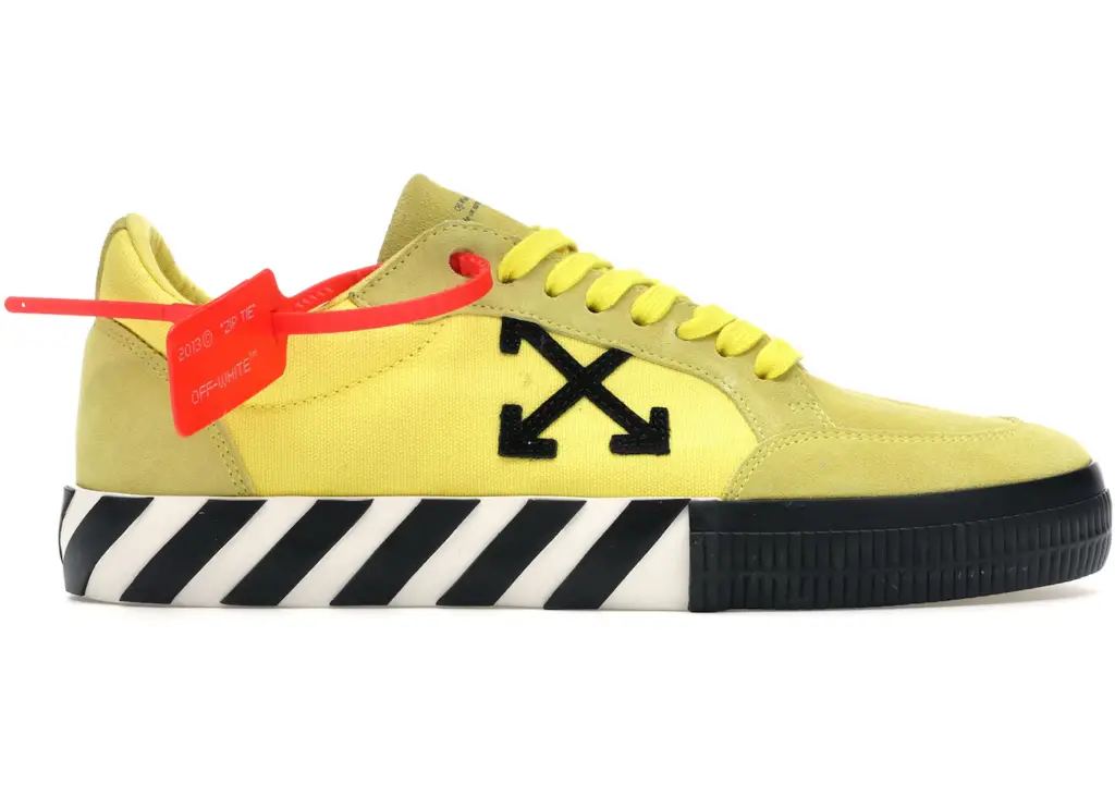 do off white sneakers run small